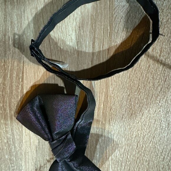 Men's Silver Color Adjustable Pre-Tied Bow Tie - Picture 3 of 3